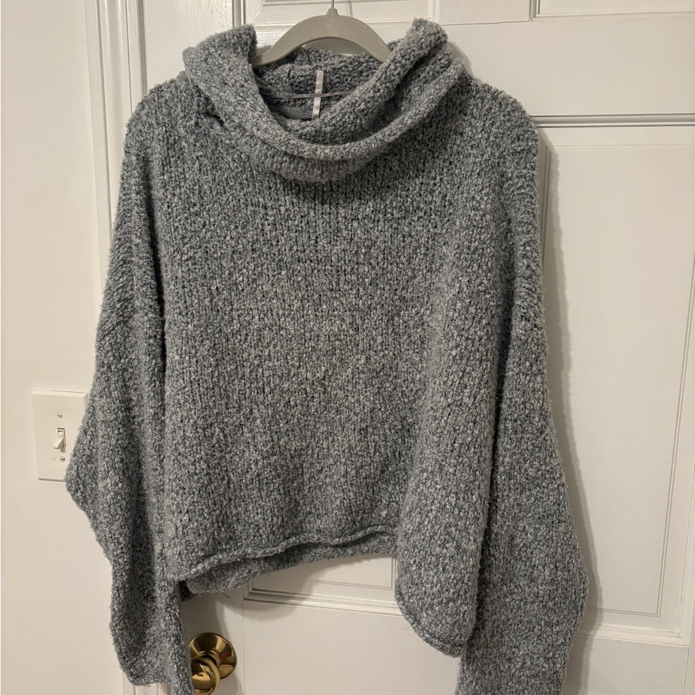 Free People Cowl Grey Sweater Knit size Medium